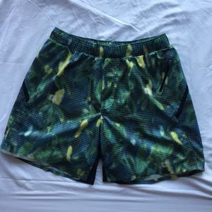 Lululemon 7” Linerless SMesh Surge shorts
